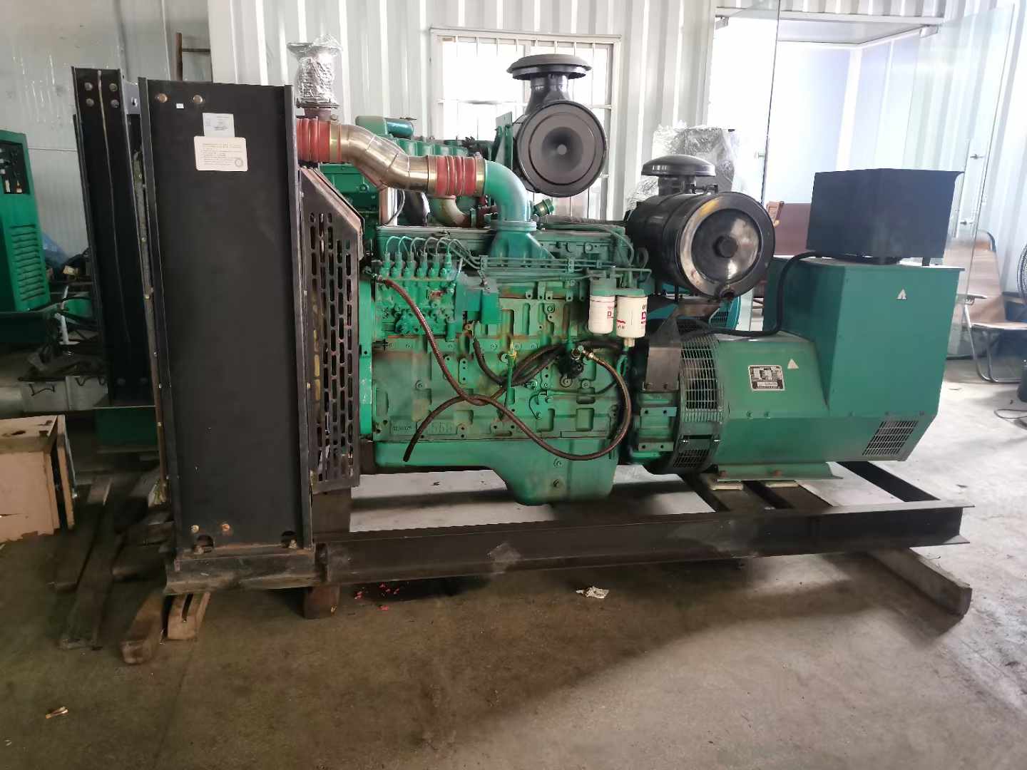 新州镇发电机租赁如何确定电缆的承载电流是否在安全范围内？