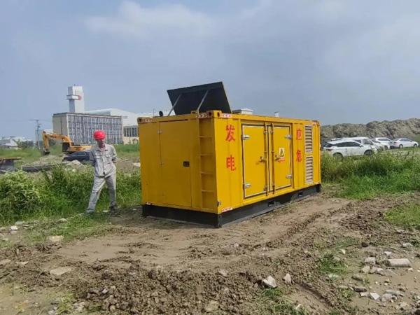 新州镇冬季低温环境下，发电机组启动电瓶的容量需求是否会增加？