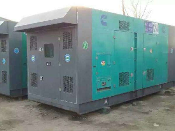 新州镇合同中关于工期延误的责任如何界定和处理？